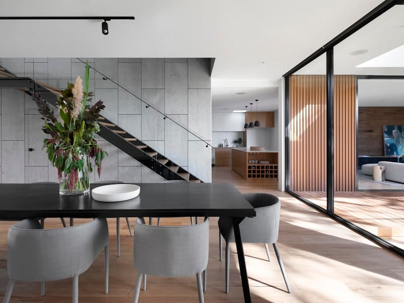 Contemporary Penthouse - Image 1